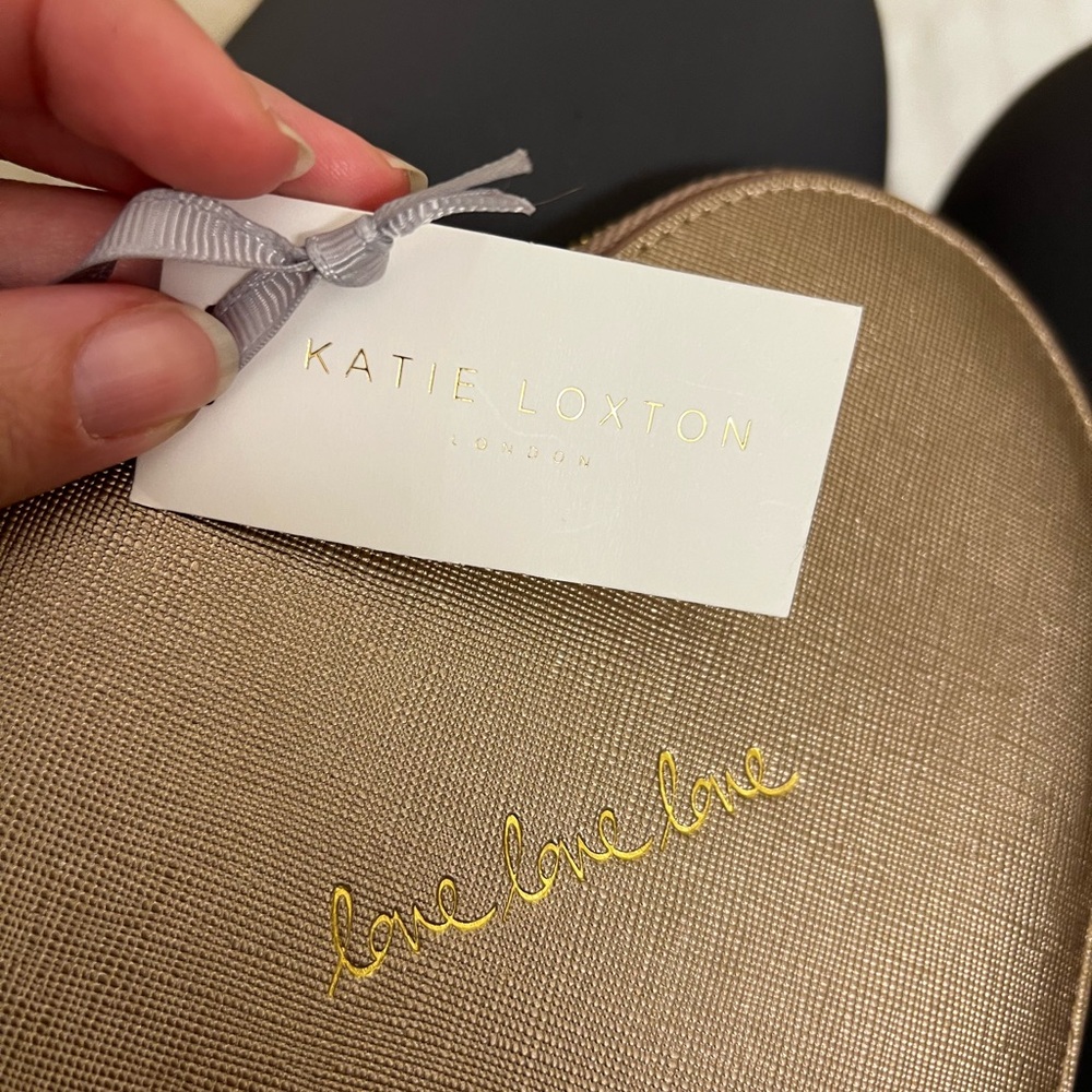 Katie Loxton Gold Heart Shaped Wristlet - Picture 5 of 10
